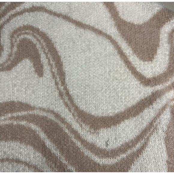 Hollister Tan Cream Swirl Knot Fuzzy Cropped Sweater Fall Winter Size Small - Picture 7 of 7